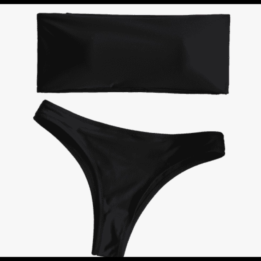 Black bandeau bikini set